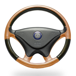 Lenkrad -Mehrfarbig oder Holzeinlage